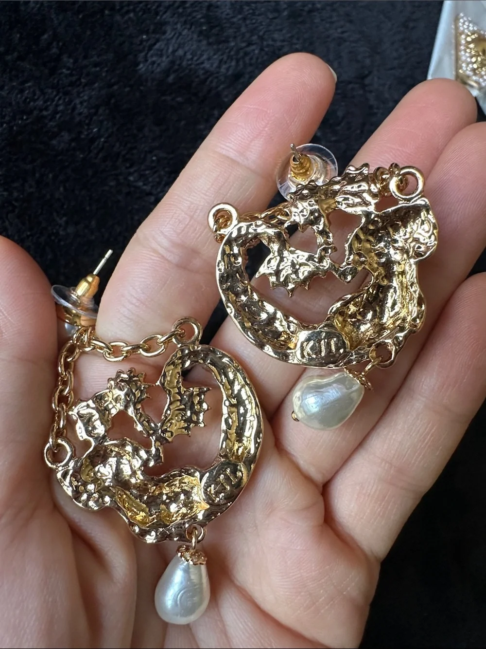 Kenneth Jay Lane Gold-tone Multicolor Mermaid Drop Earrings with Pearl Drops - Picture 4 of 4